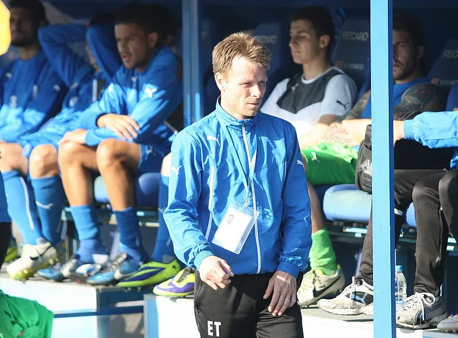 Старокин виси за Вечното дерби