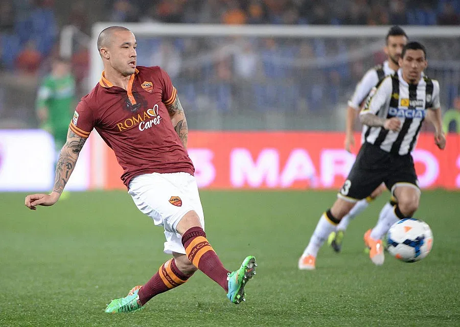 Халф набил жена си на улицата