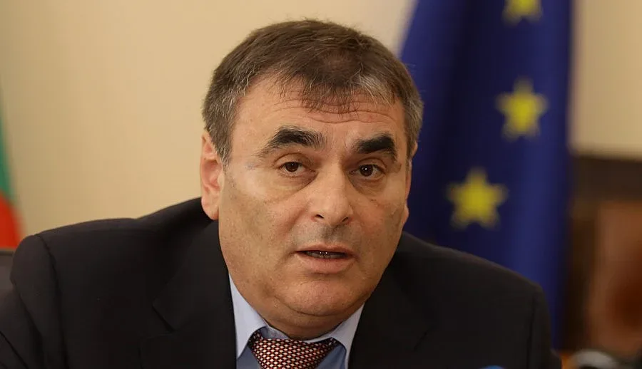 Само Орешарски дава "Авиотряда" на футбола