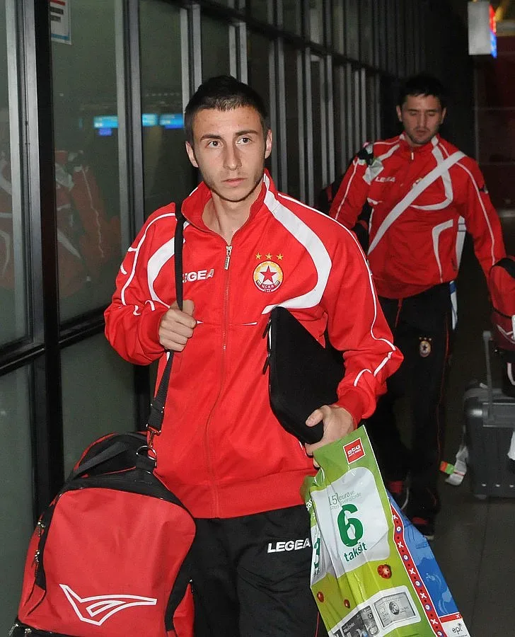 Официално: Карачанаков преподписа с ЦСКА 