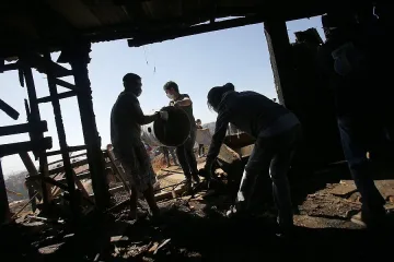 Продължава гасенето на пожара в Чили