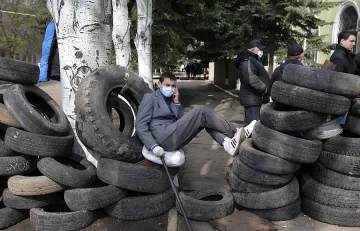 Протестиращи обсадиха парламента в Киев