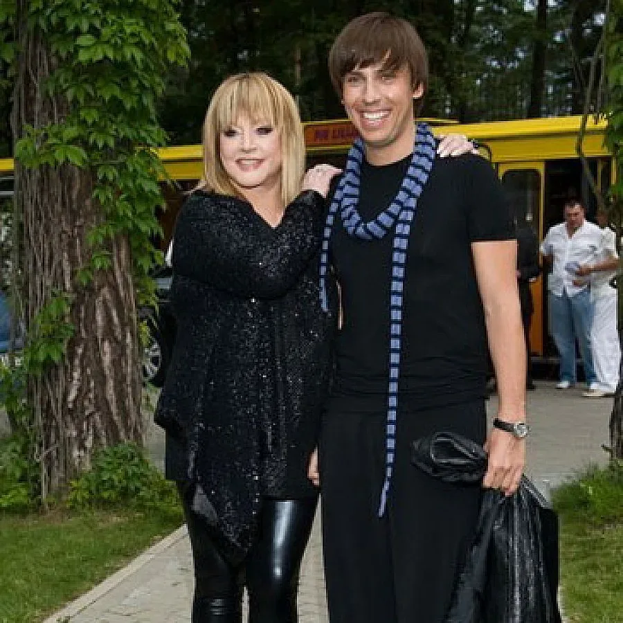 Алла черпи за 65 в кръчмата си