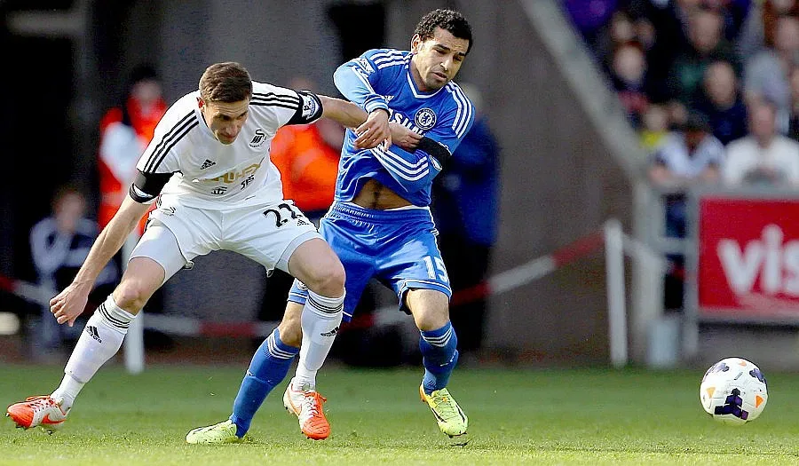 Изпратиха "Сити" с камъни