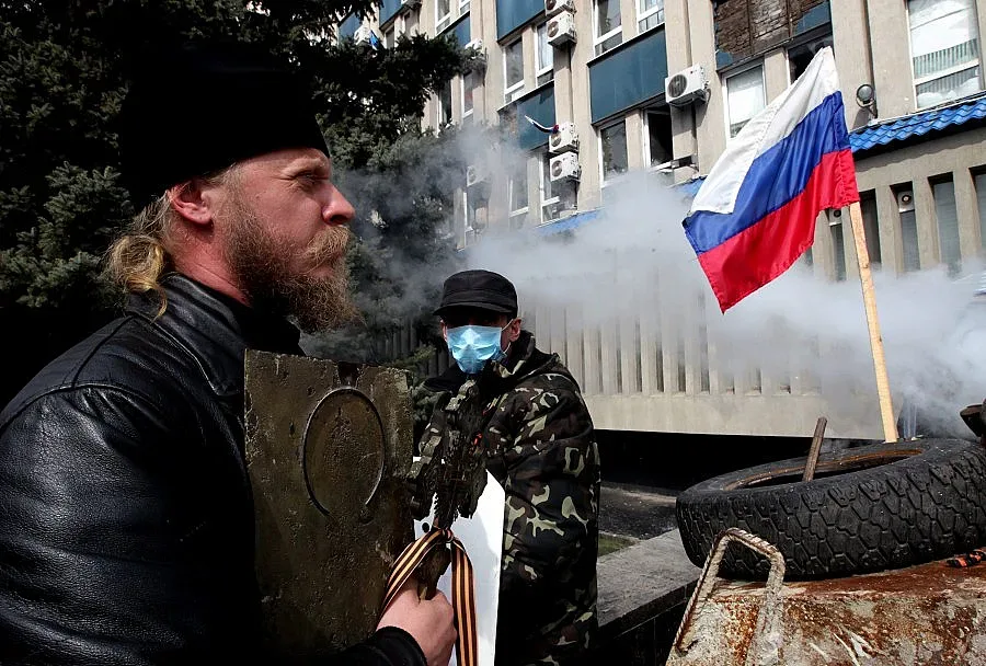 Про-руски сепаратисти превземат нови участъци в Украйна