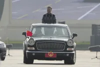 Си Цзинпин откри парада, Путин и Ким Чен-ун до него /СНИМКИ/