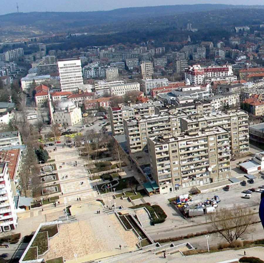 Бонбони за смет раздават в Разград