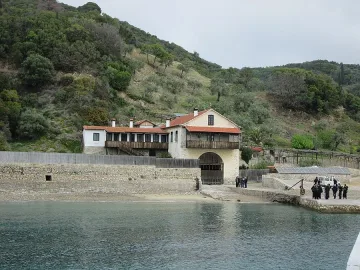 Сърби крият килията на Паисий