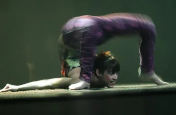 "Елуаз" се пуснаха по кънки в НДК