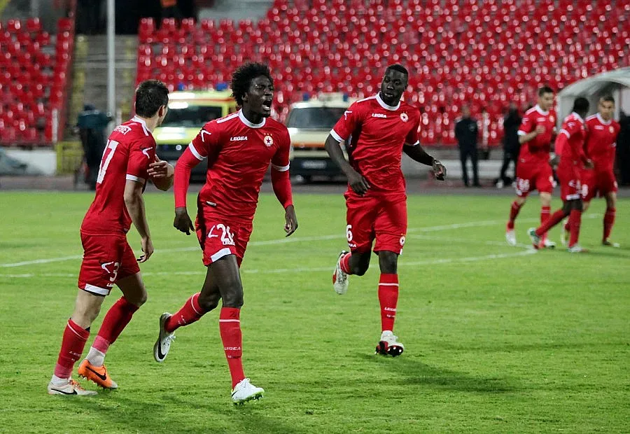 Треньори на "Ботев" купуват акции