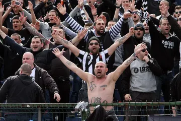 Пожар и свастика в "Локо" (Пловдив)