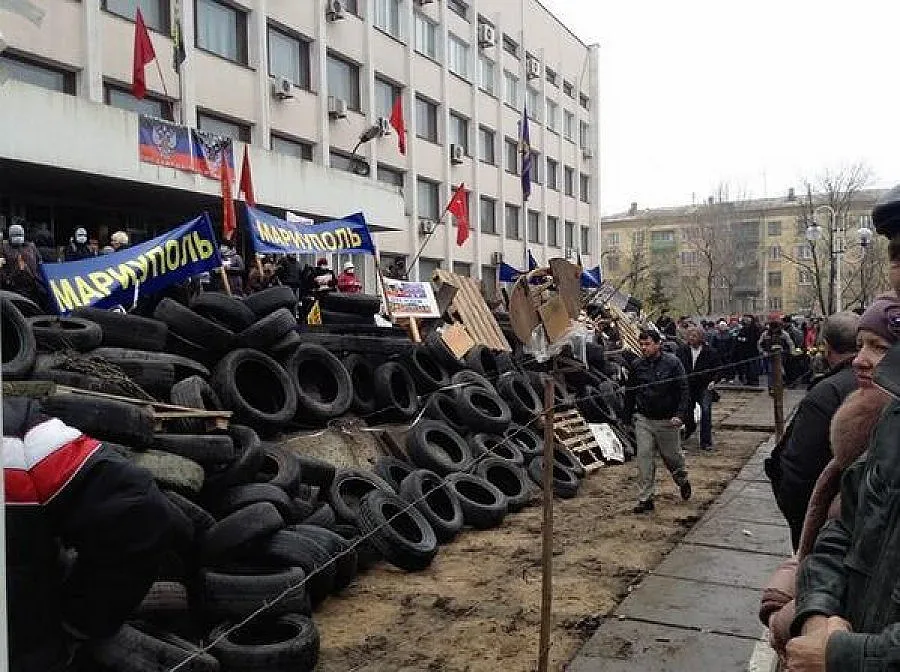 Про-руски активисти окупираха кметството в Мариупол