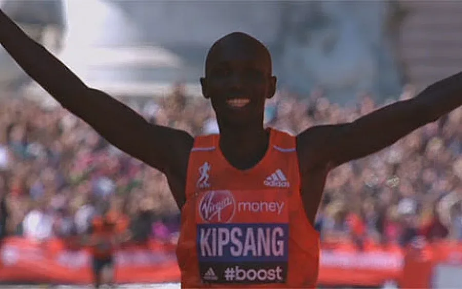 Уилсън Кипсанг спечели маратона в Лондон