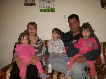 Тризначките от Тишевица трогват хора с добри сърца