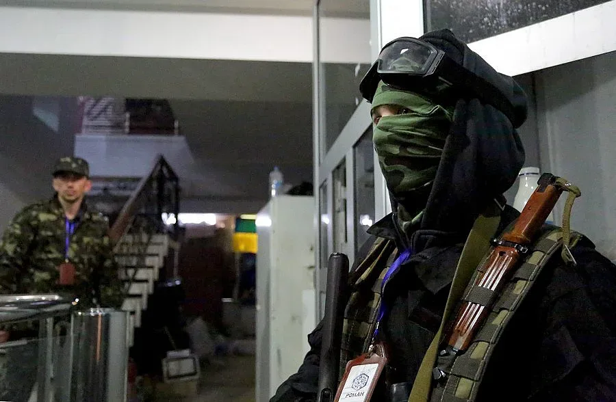 Руски флаг и над Славянск (ОБЗОР)