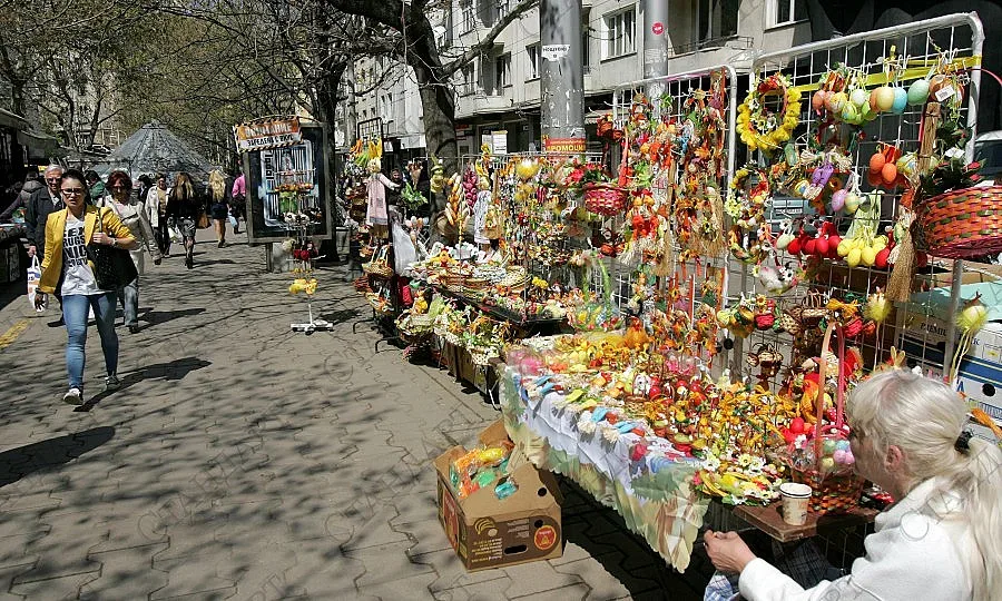 Малко слънце и повече облаци в неделя