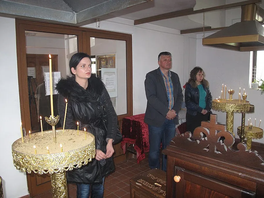 Депутат дари средства на храм за детска площадка в Добрич