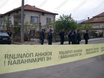 Обезвредиха барикадирал се въоръжен мъж (ОБЗОР)