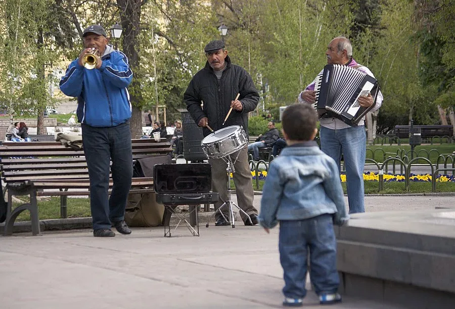 40% работят извънредно без пари
