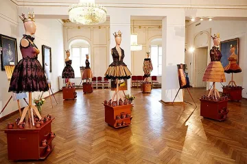 2000 пчели в салоните на Моцарт