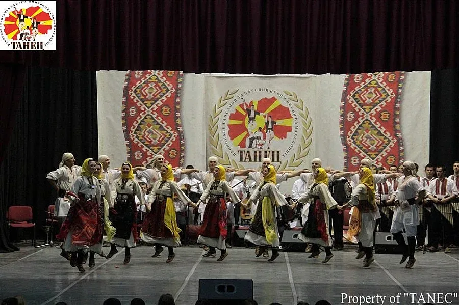 Македонски ансамбъл с концерт в Разлог