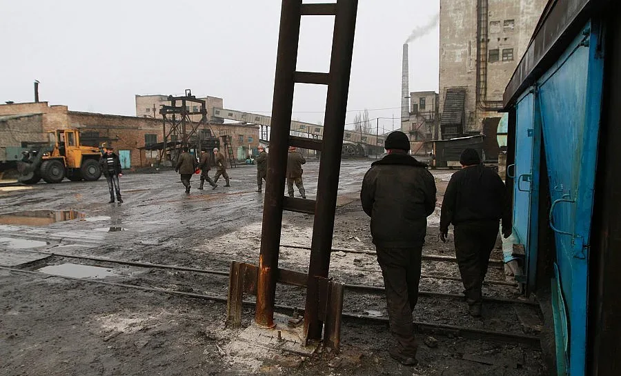 Седмина загинаха при взрив в Донецк