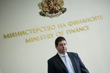 Чобанов видя риск в ниските такси за ВУЗ