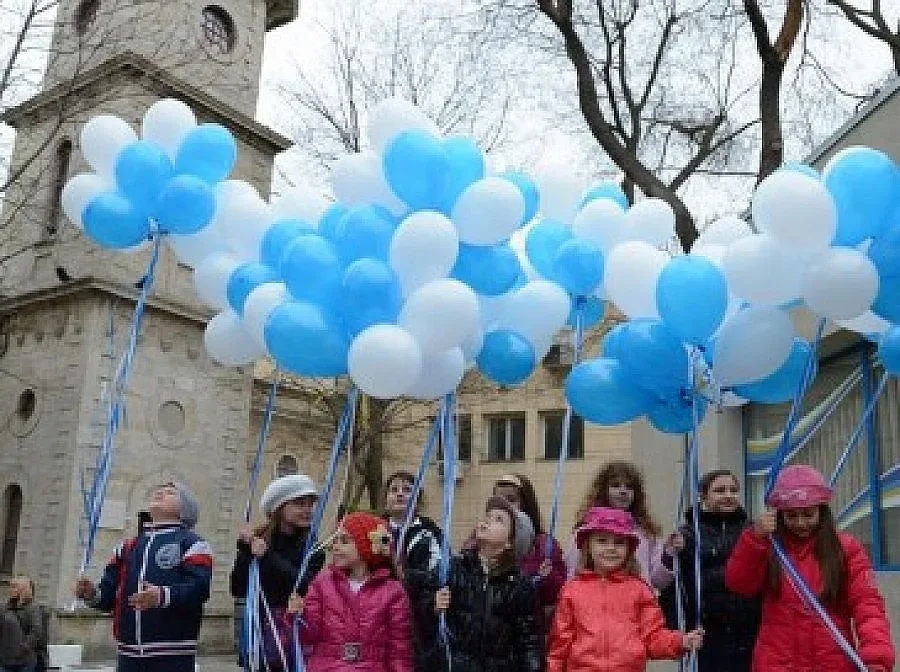 Часовникът на Варна удари 125 години