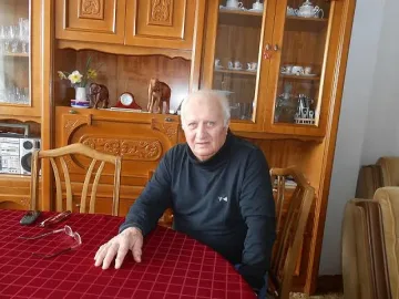 Търсят още спасители за медал от Путин