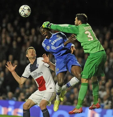 Дразнят Блан с екип на Коща