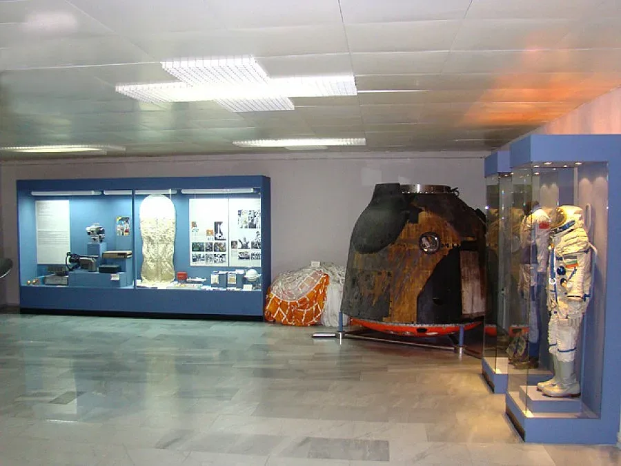 35 години от полета на първия бъларин в космоса