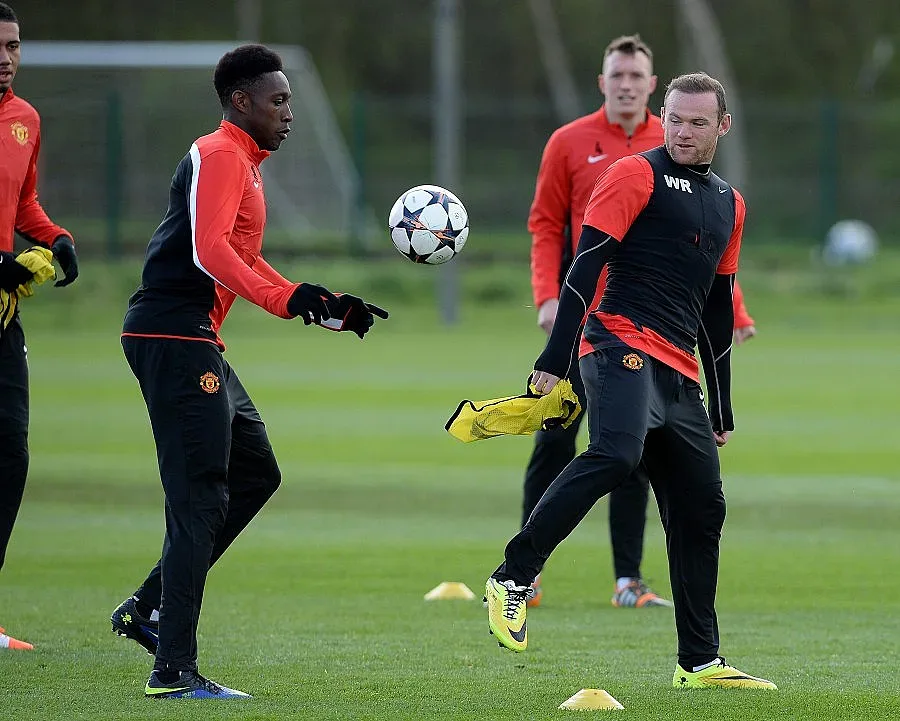 Рууни уреди Пеп с бира