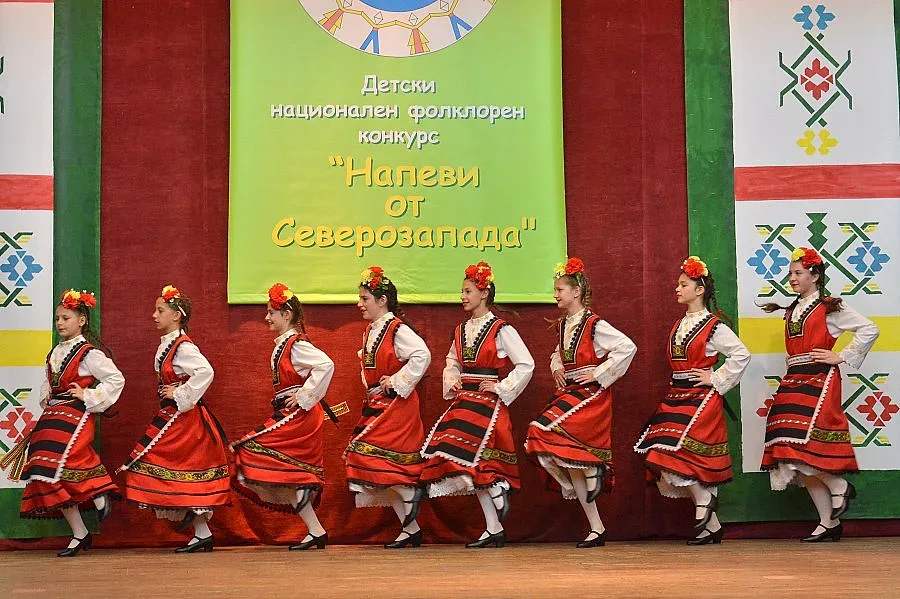Над 700 деца на фолклорен фестивал в Монтана