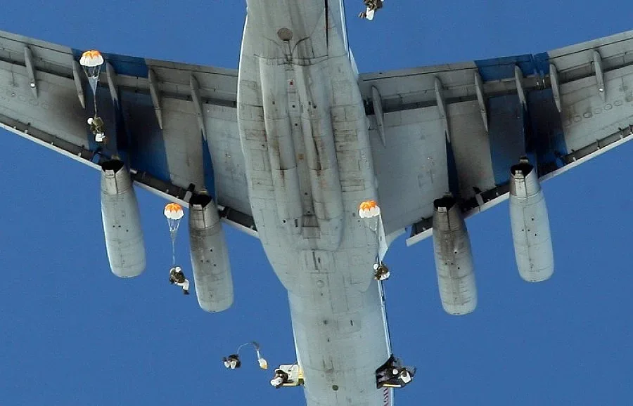 Русия извърши десант на Северния полюс