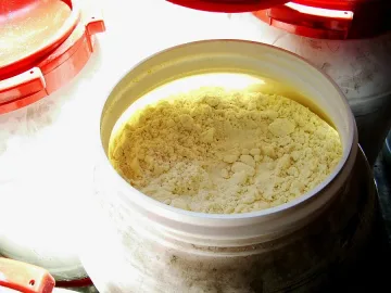 Спряха рекордна пратка прекурсор за производството на 150 млн. амфетамини