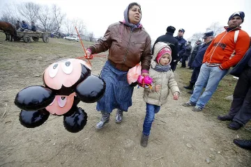 Румъния може да печели милиарди евро, ако интегрира ромите