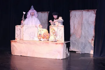 Куклен театър с премиера на "Пепеляшка"