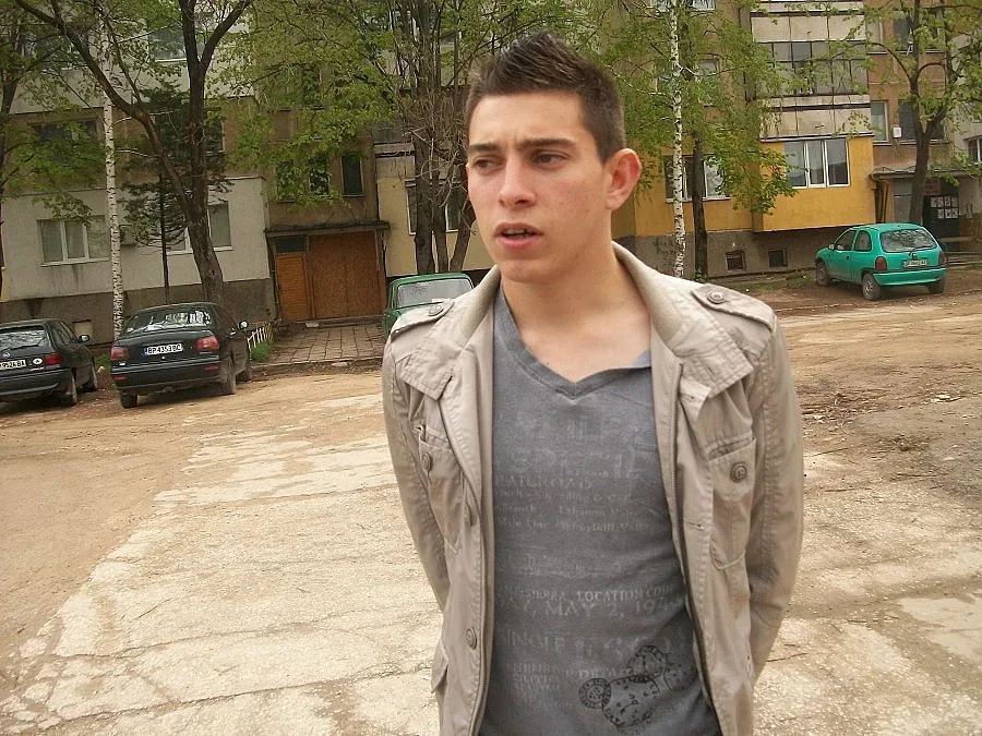 Студент върна треньор от оня свят