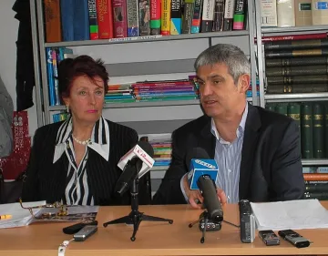 В Ремотекс пак чакат министъра