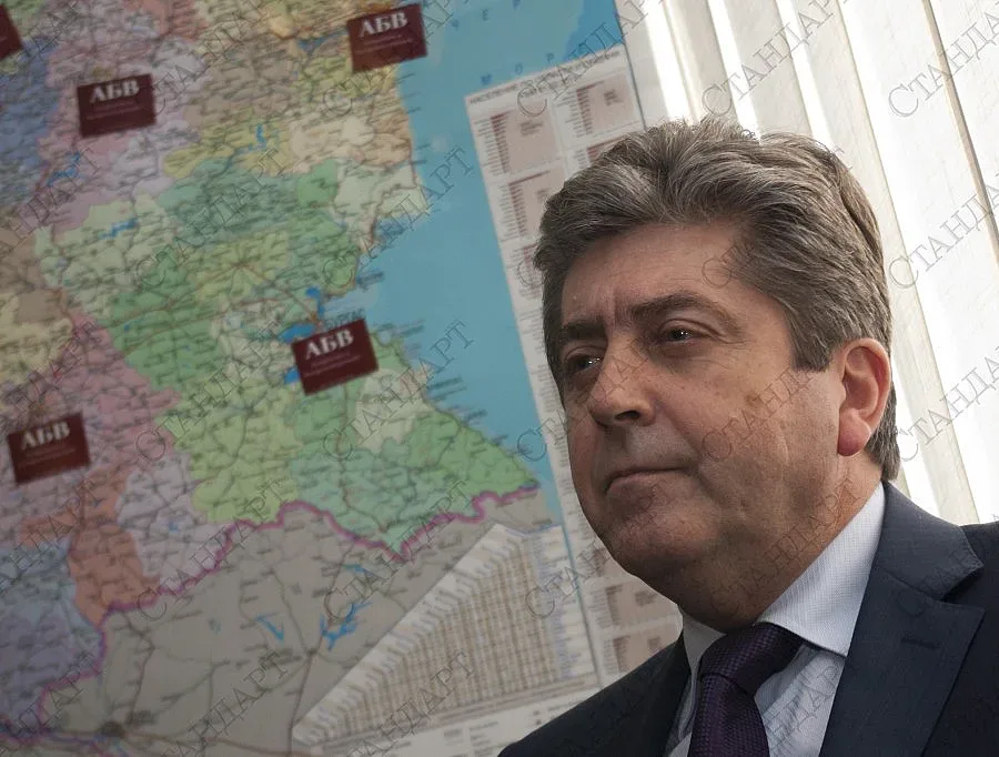 Първанов: България има нужда от трети път