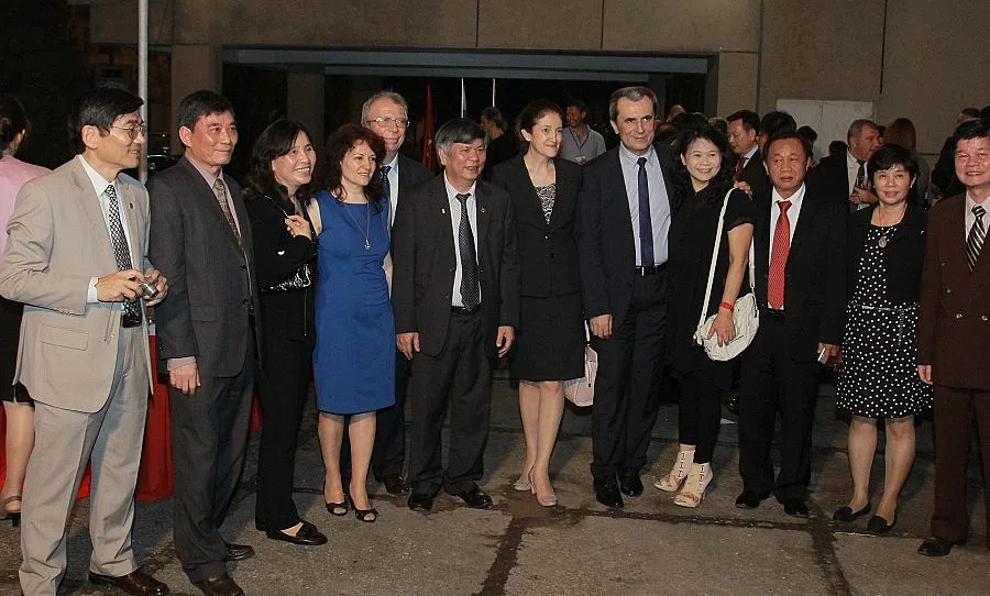 Орешарски помага на кардиологична болница