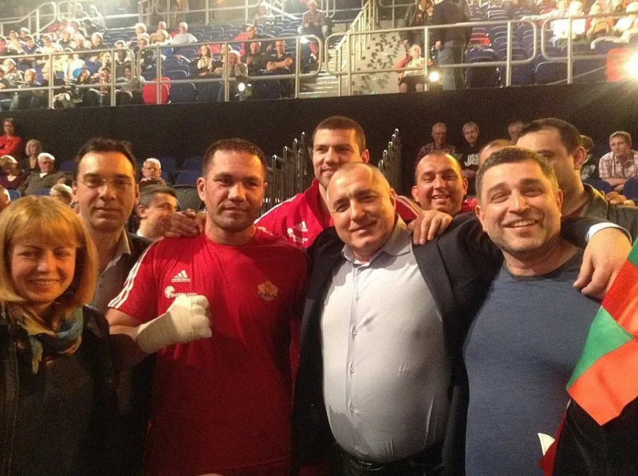 Кобрата смачка хърватин в 3 рунда (ОБЗОР)