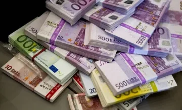 Поляци и румънци купуват дълговете ни