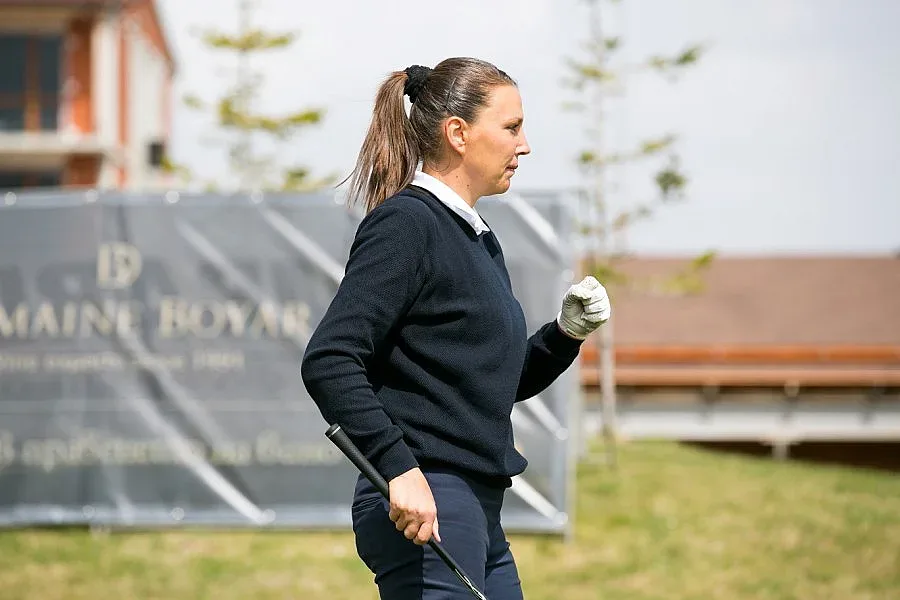 Ники Кънчев въртя умело стик за голф