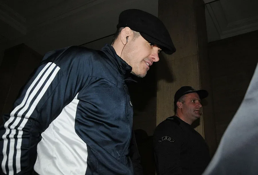 Брендо с милиони в Швейцария