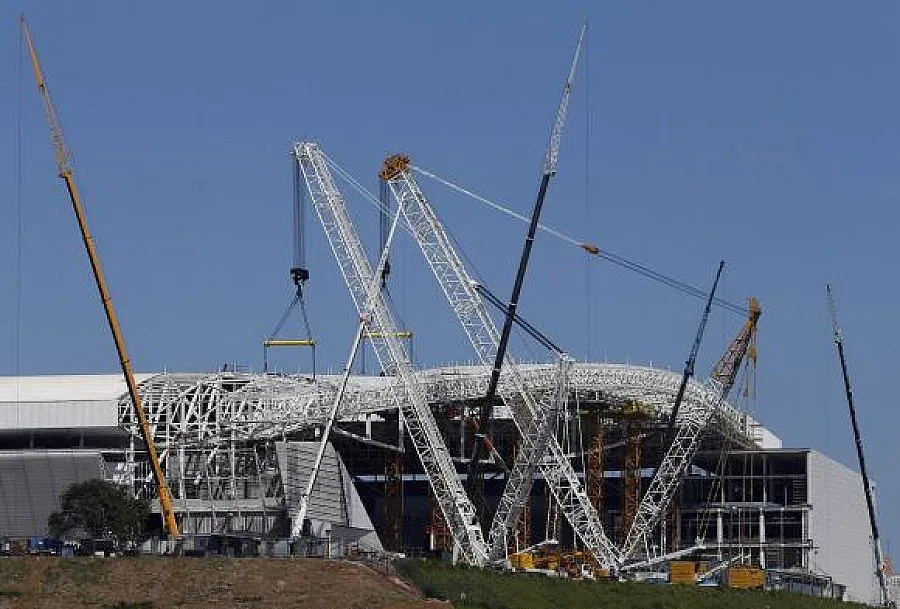 Блатер размаха пръст на Бразилия