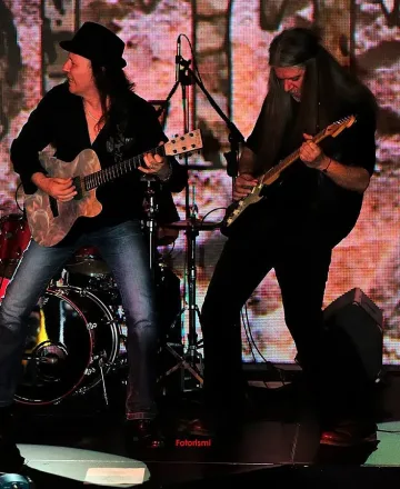 Хулиганите "Монолит" чукнаха 20