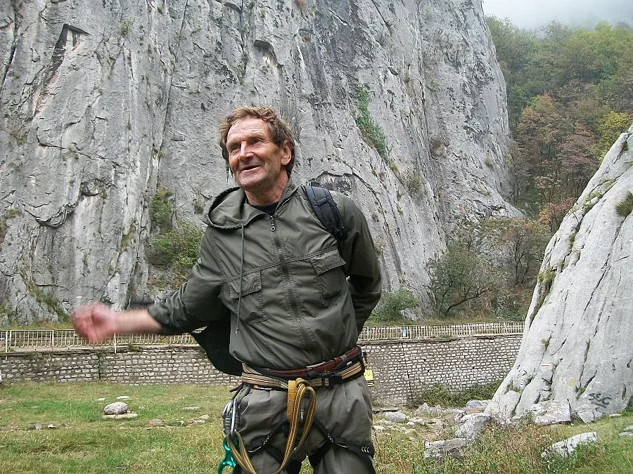 Вдигат паметник на скалния призрак Гьоко