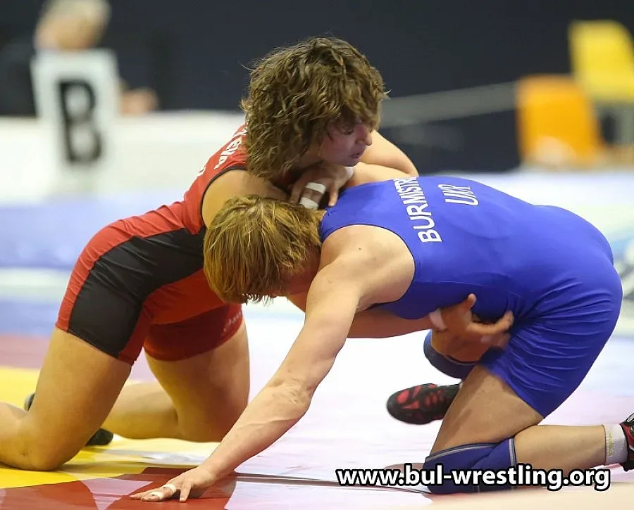 Станка Златева на финал, други двама наши излизат за бронза