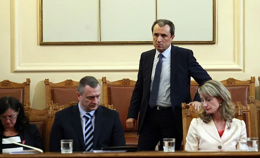 Ограничават покупката на БГ земя от чужденци